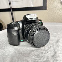 Minolta Maxxum 70 35mm Film Camera