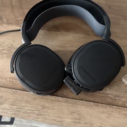 Steel Series Wireless Gaming Headphones 