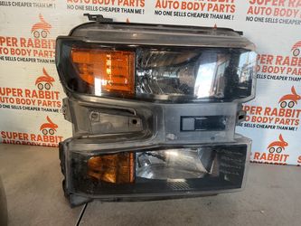 2019 Silverado 1500 Passenger Halogen Headlight TABS OK OEM 2021😎