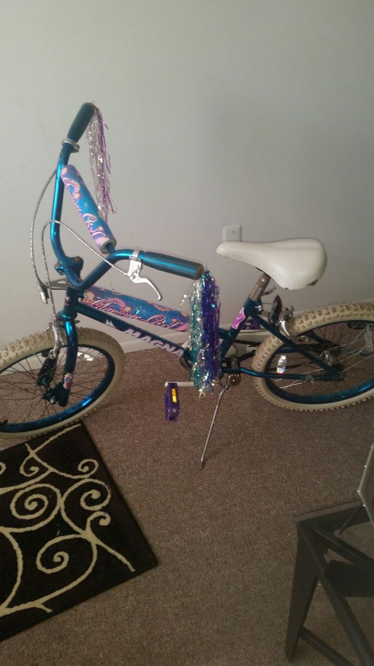 Magna Girls bike