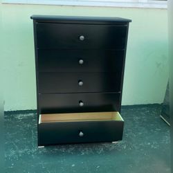 5 Drawer Dresser 
