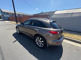 2005 Infiniti fx35