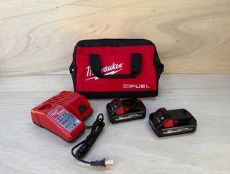 Milwaukee 2 batteries M18 High Output CP3.0 + Charger and contractor bag 3.0 battery High