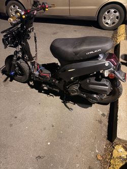 2025 Italica 150cc  moped with title