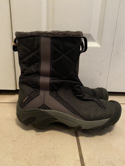 Women Keen Winter boots. Size 9.5