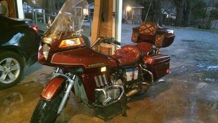 83 .. 1100 goldwing ...44,000 original miles..$1500  or b.o.