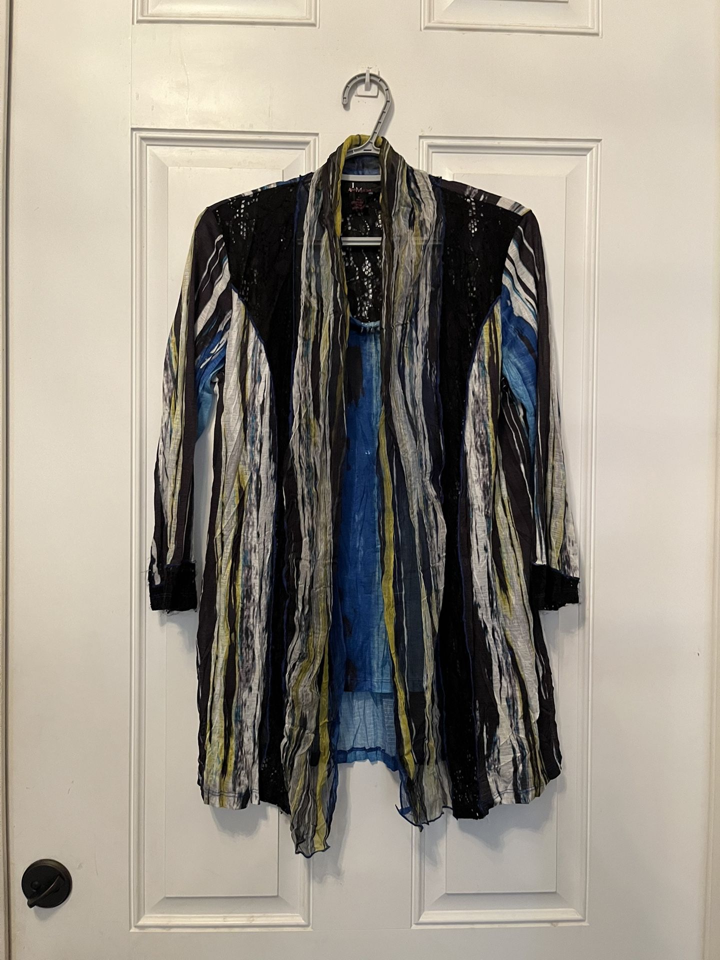 Women’s Shirt Size Medium 