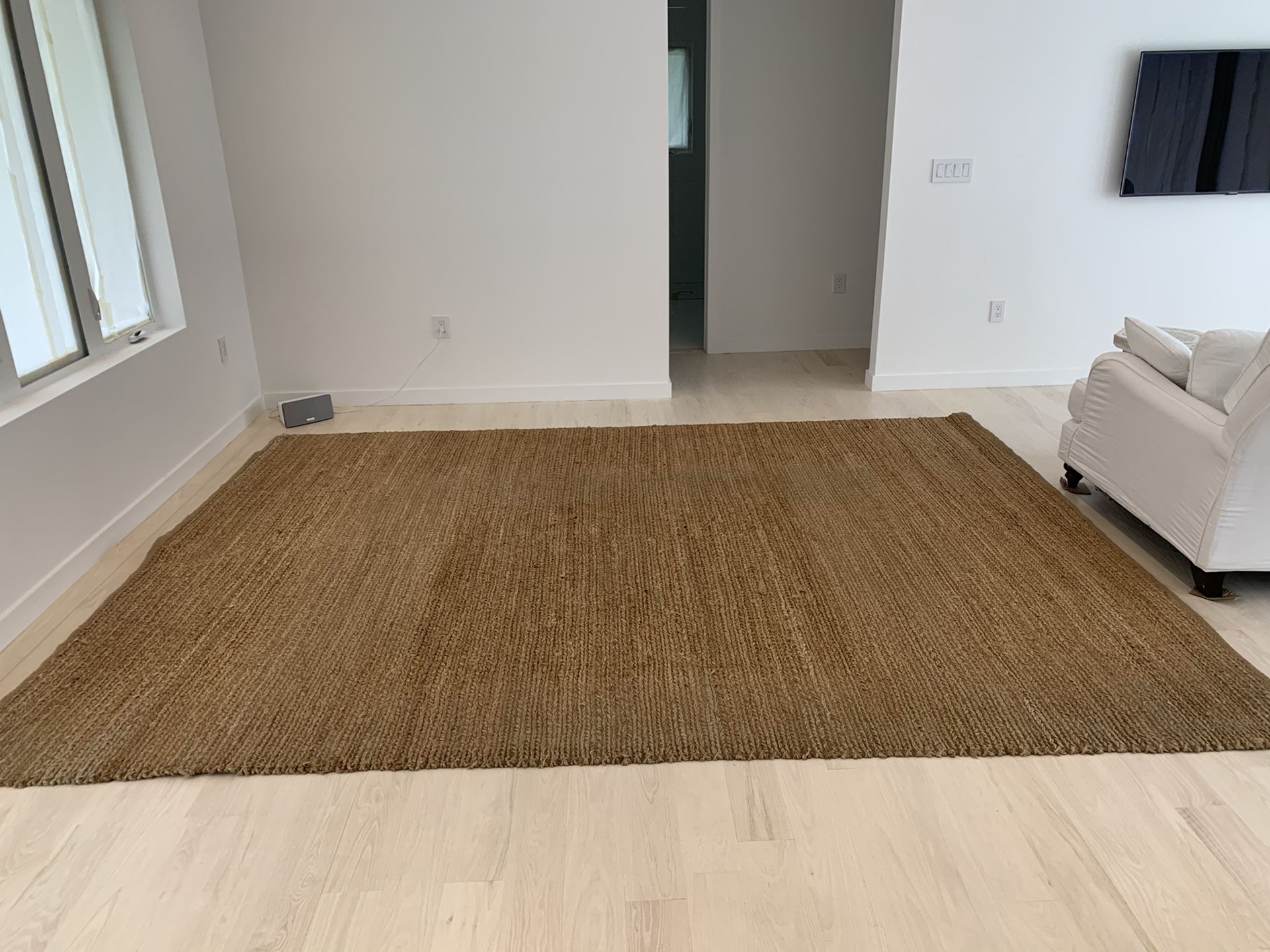 Pottery Barn Heather Chenille Jute Rug in Natural for Sale in Miami, FL OfferUp