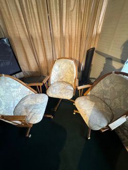 Set of 3 Vintage Rolling Armchairs and a Table with Flowers