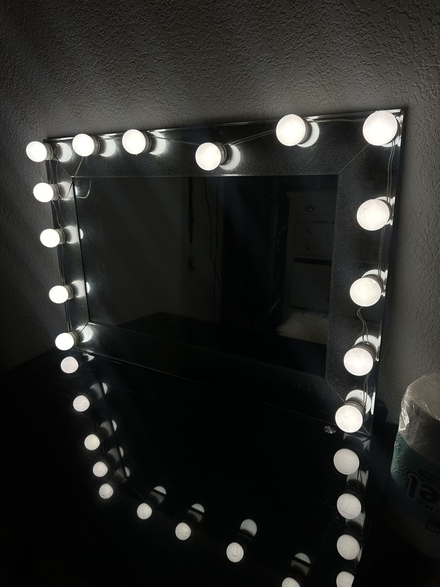 Vanity Mirror Set