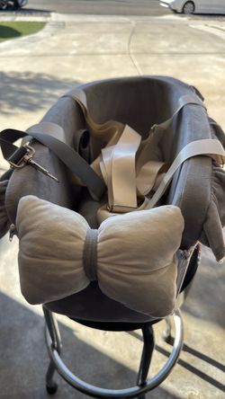 Pet car seat bead