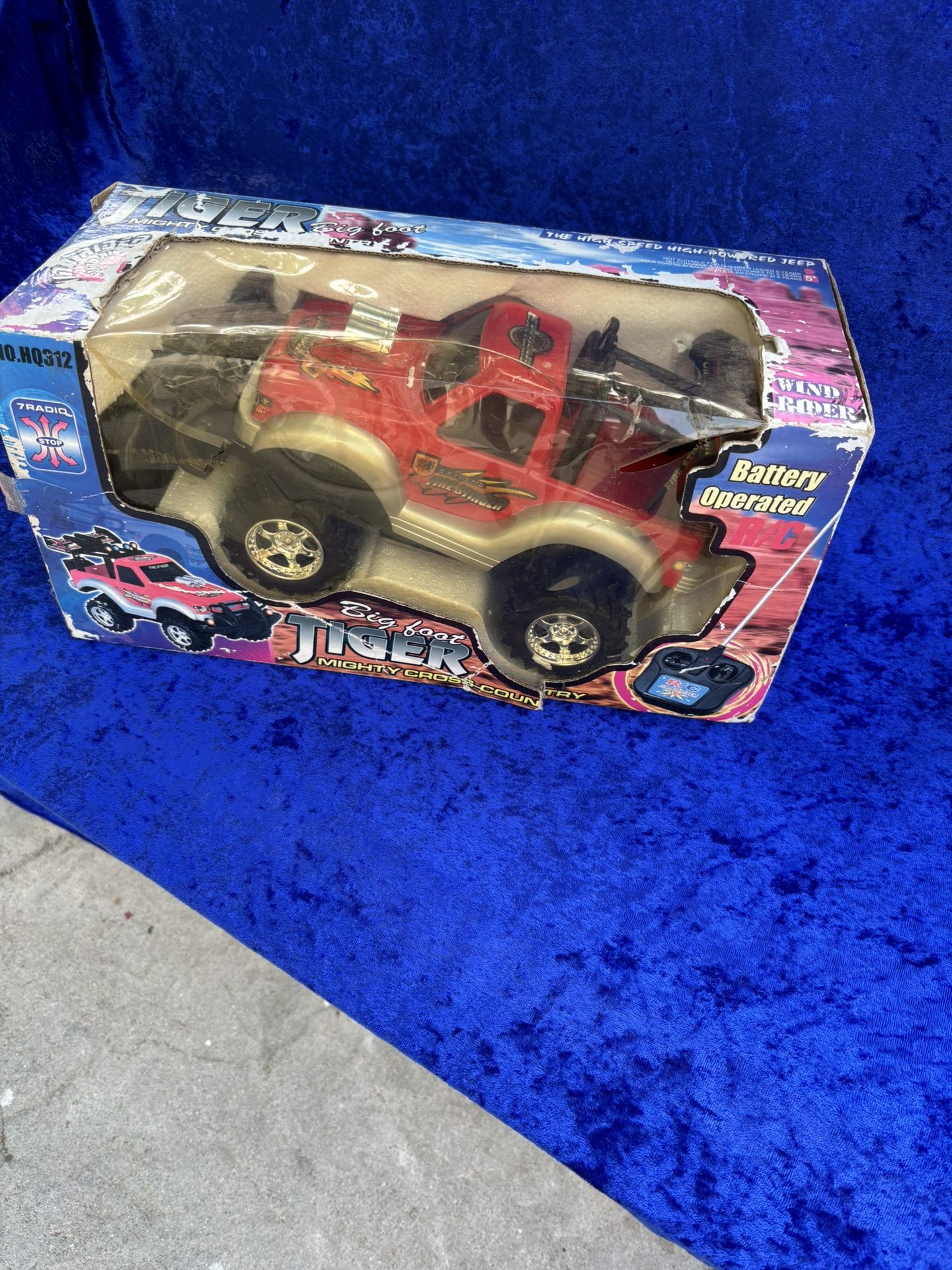 Toy car with control