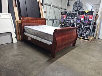 Full bed and mattress