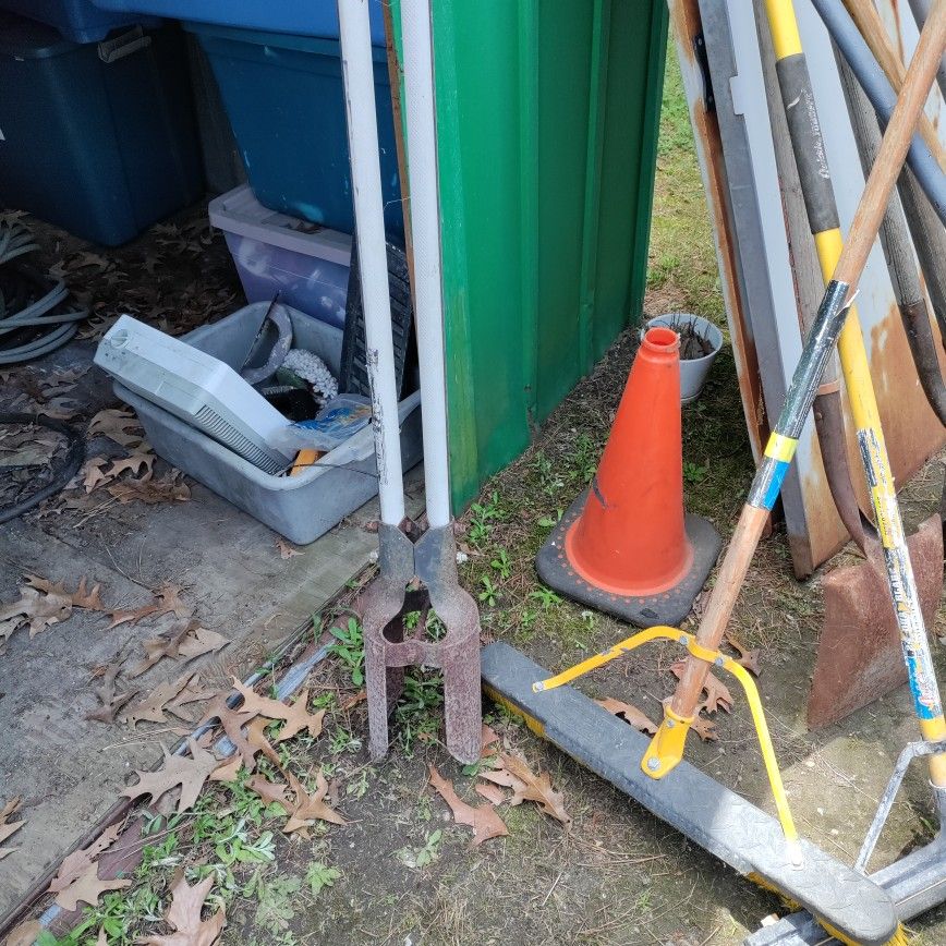 Various Tools Post Digger Has Been Sold
