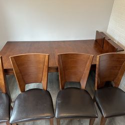 Dining Table + 4 Chairs