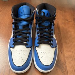 Jordan 1 Unc No Box Worn Twice Still Had The Size Sticker Inside 100% Authentic Great Condition. Size 10.5