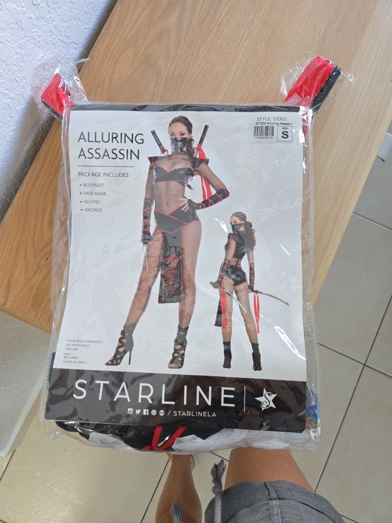 Disfraz De Halloween. Costume. Sexy Assasin