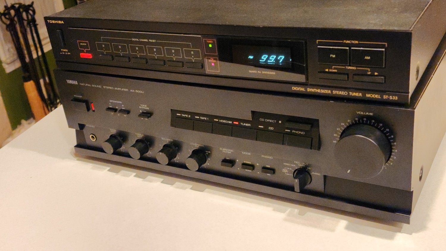  Yamaha Integrated Amplifier Stereo Receiver with Tuner