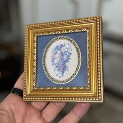 Heartfelt Collection 1999 Vintage Gold Ornate Fruit Picture Frame