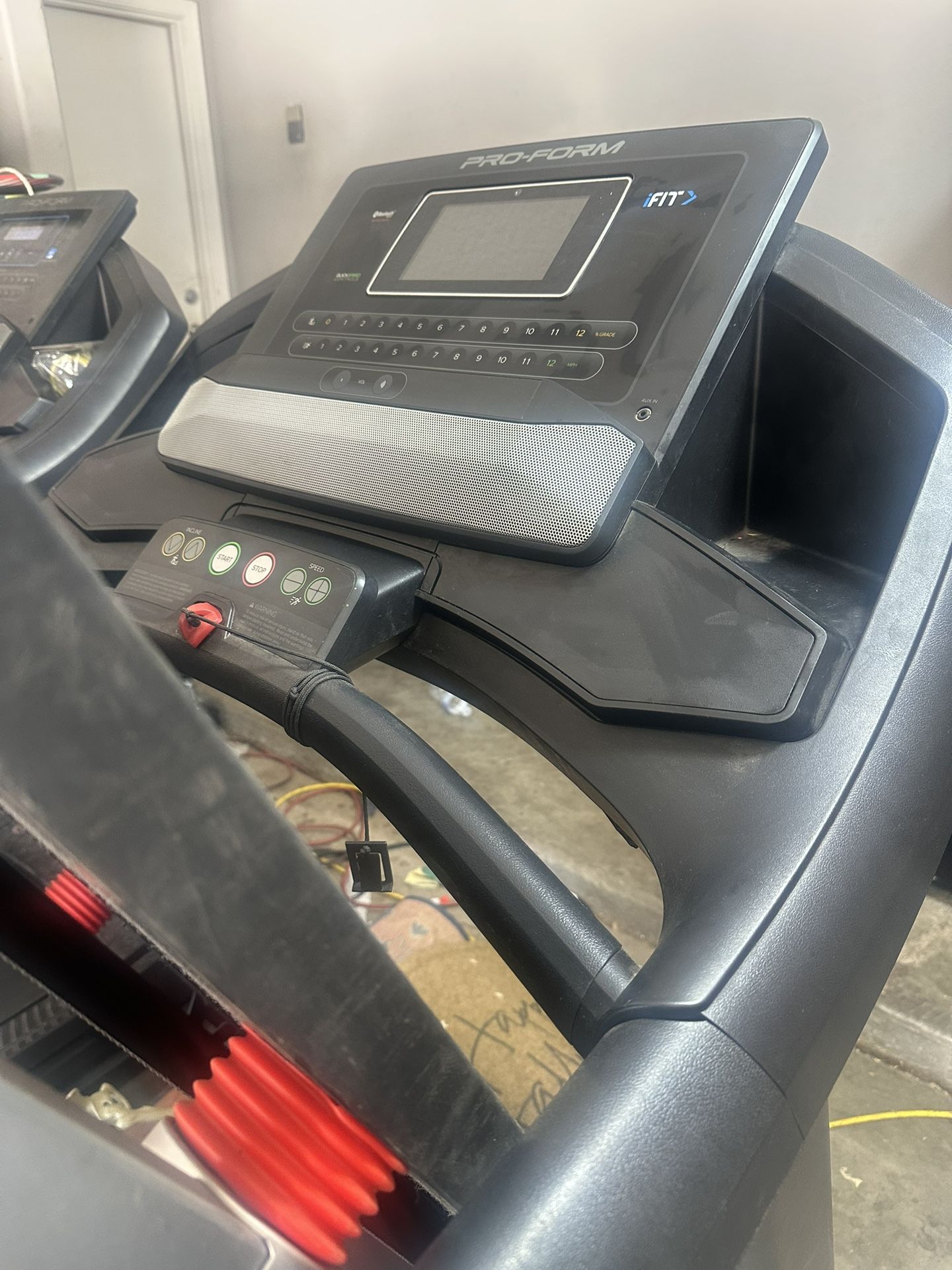 Treadmill*Please Read Description*