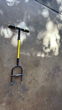 Manual Lawn Aerator with T-Bar Handle