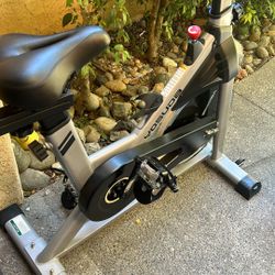 Yosuda Stationary Bike like new 