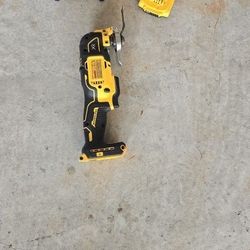 Dewalt Tools Multitool And Battery 2AH