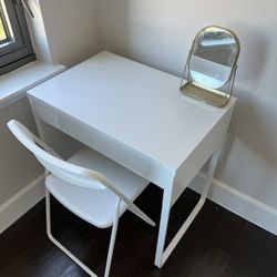 Make Vanity With Mirror 