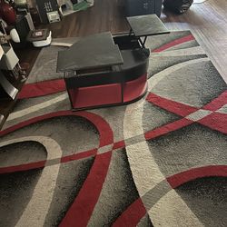 Area Rug & Coffee Table 