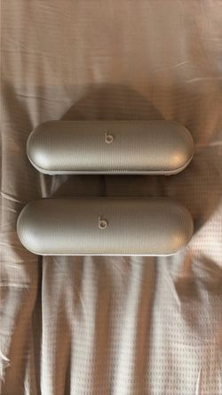 Beats Pill (2024) set of 2 [Gold]