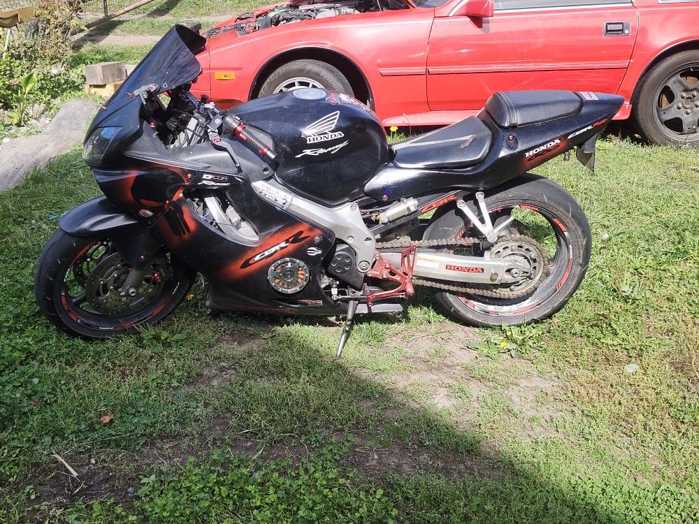 2004 Honda CBR F4I