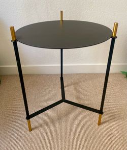 World Market Buena Vista Round Black and Gold Side Table
