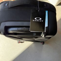 Oakley Travel Collection
