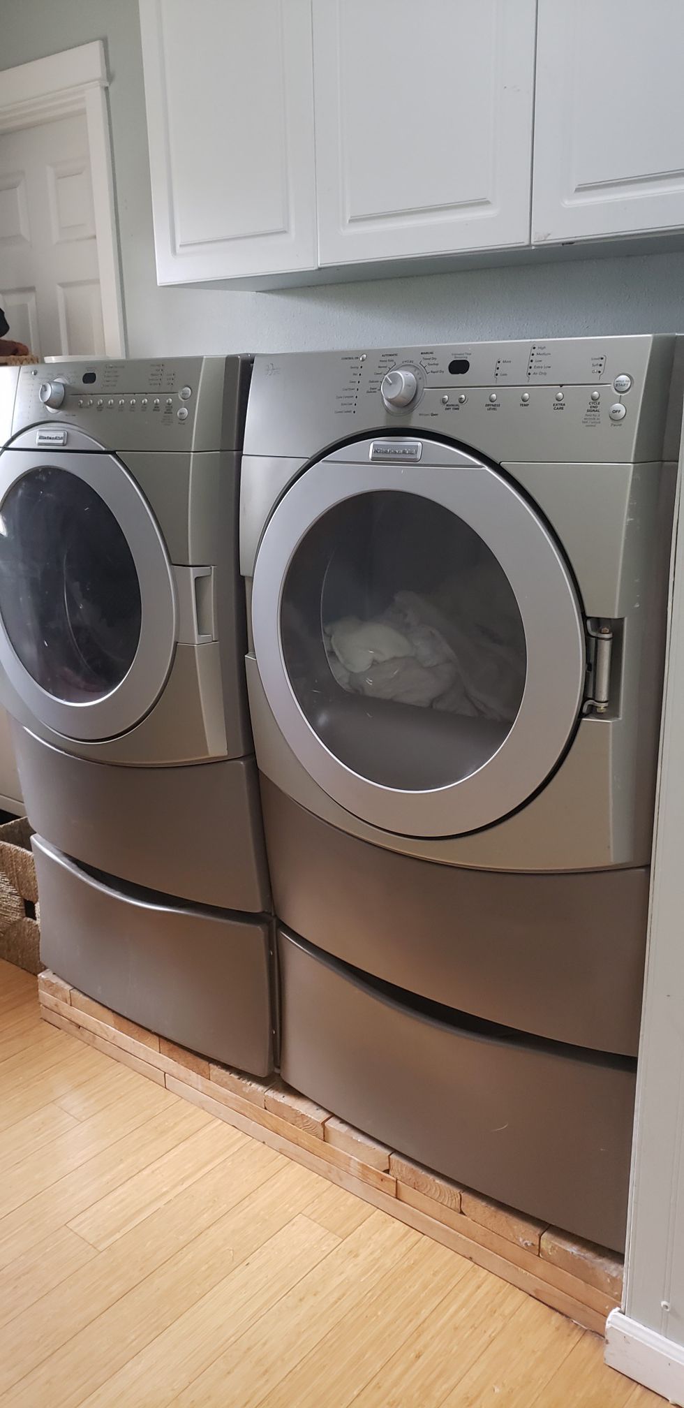PENDING PICK-UP Free washer and dryer with pedestals