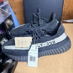 Yeezy 350 V2 Oreo