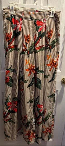 FASHION NOVA WIDE LEG PANTS LIKE NEW SMOKE FREE SIZE MEDIUM