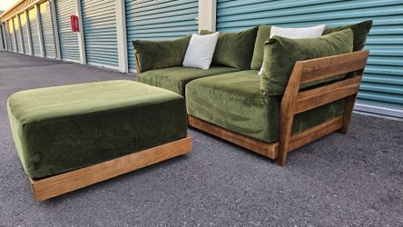 FREE DELIVERY!!! Inside Weather "Bondi" 3pc Modular Sofa / Ottoman ($3.6K Retail...60% + OFF!!!)