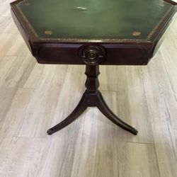 Beautiful Antique Vintage Mahogany Green Leather Top Coffee Card Table Tripod Legs