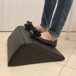 New In Box HON 16x14x5.5 Inch Tall Angled Footrest Wedge Design With Anti-slip Surface Grip Office Chair Seating Accessory