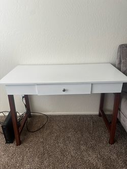 Small table desk