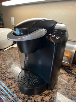 Keurig Single Serve Coffee Maker — LIKE NEW