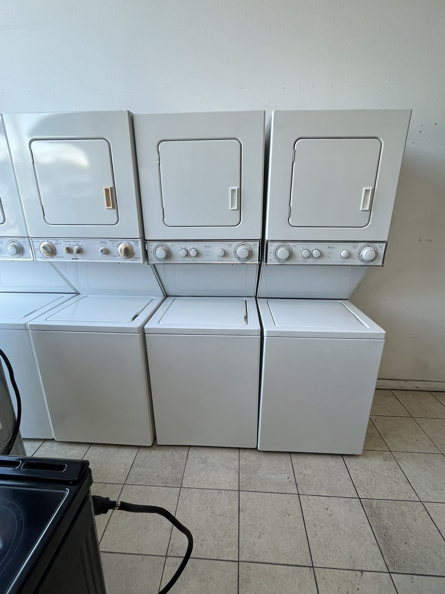 Washer And Dryer Whirlpool Kenmore 24”