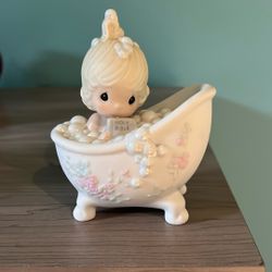 Vintage Precious Moments 1985 “He Cleansed My Soul” Figurine 