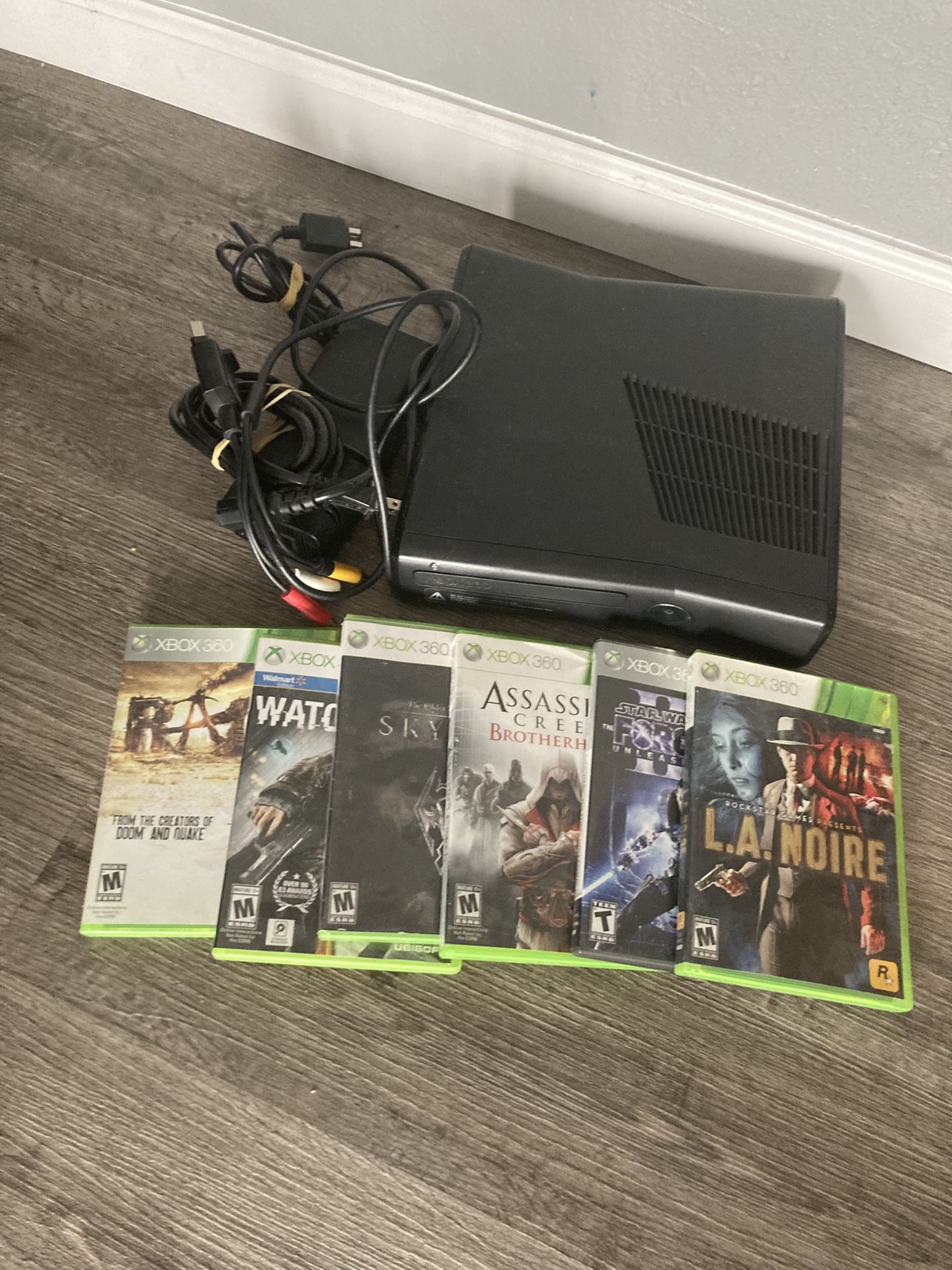 Xbox 360 Console and 6 Games
