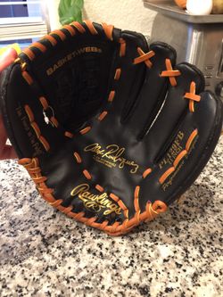 Rawlings 11 Inch Basket . Web Baseball Glove.