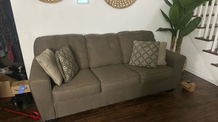 Couch With Pillows Included