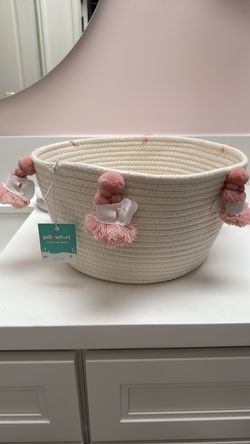 Brand new coiled rope basket