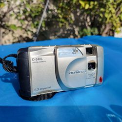 Olympus D340 Digital Camera
