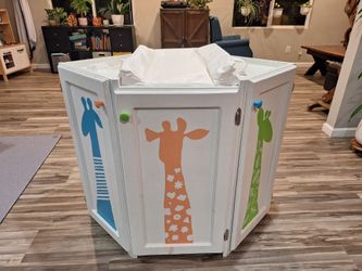 Corner Baby Changing Table amd changing mat