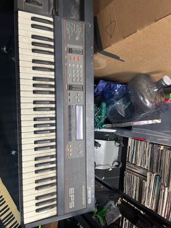 This is an Ensoniq EPS Performance Sampler workstation keyboard.